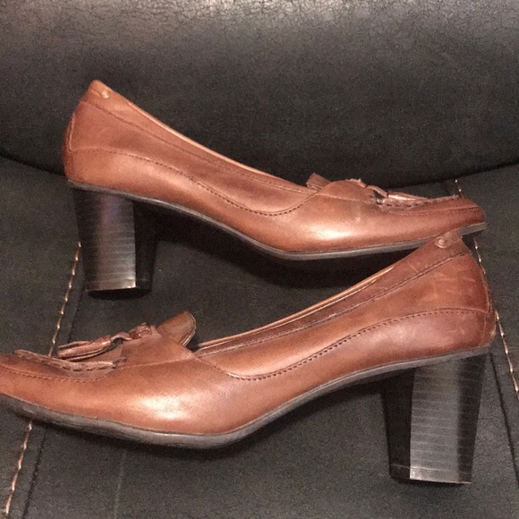 At John Bay Leather Brown Heels - Picture 3 of 6